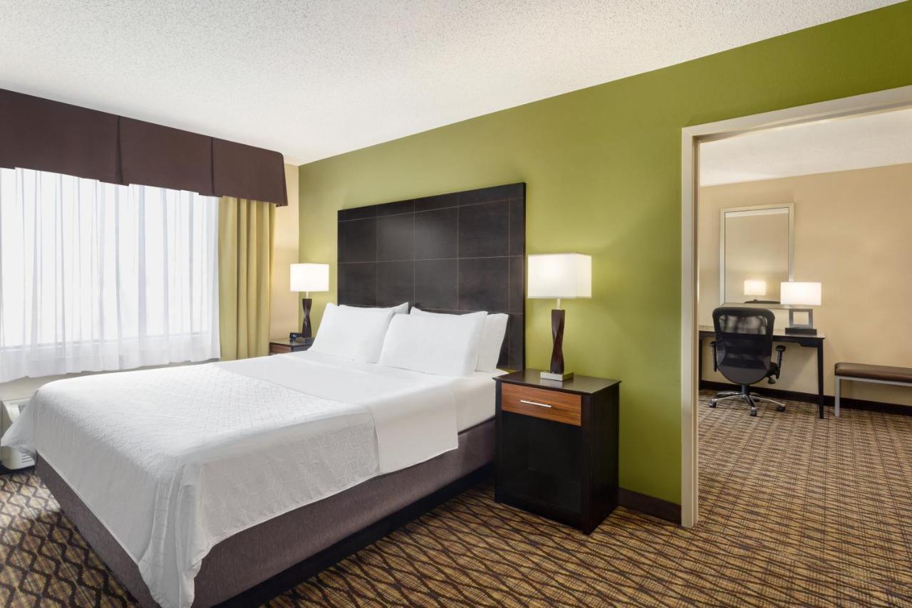 Holiday Inn Express Hotel & Suites Edmond By Ihg Exterior foto