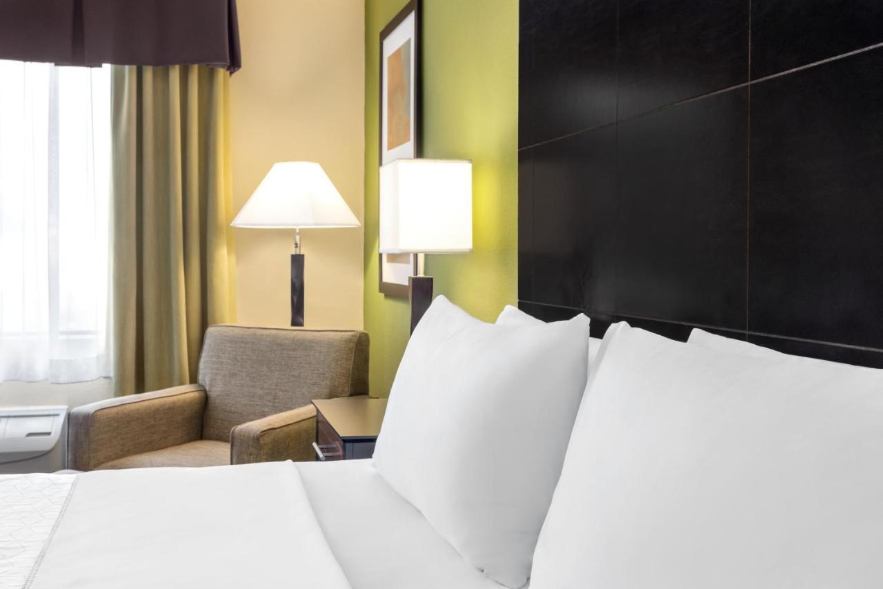 Holiday Inn Express Hotel & Suites Edmond By Ihg Exterior foto